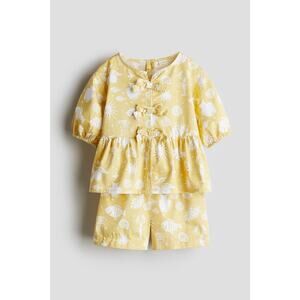 H&M Adorables 2-PIECE COTTON POPLIN SET Yellow Resort Seashell Vacation Print